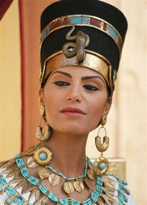 Nefertiti Egyptian Fashion Egyptian Beauty Egyptian Queen Egyptian Goddess Egyptian Cat