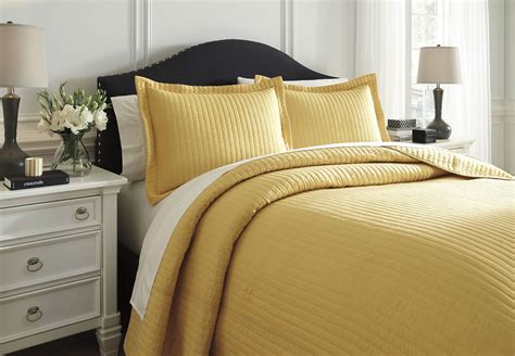 Raleda Yellow Queen Comforter Set From Ashley Q494003q Coleman