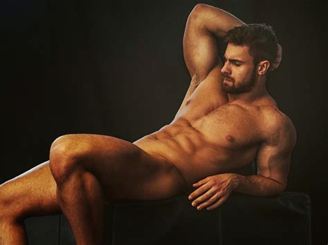 Il Modello Kirill Dowidoff Posa Completamente Nudo Foto Jimi Paradise