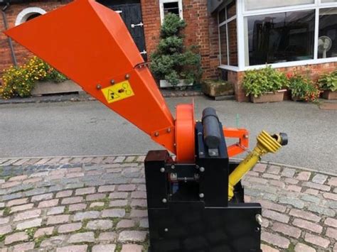 Using a bearcat model 50 chipper/shredder. Bearcat Model CH45540 Wood Chipper-Shredder, Bear cat PTO ...
