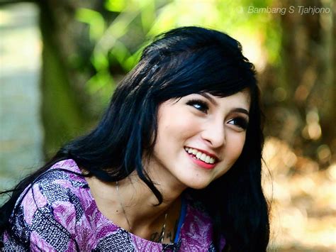 Maybe you would like to learn more about one of these? Galeri Foto Model Popular Ocha Sahara - Kabar Sehat