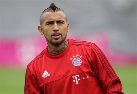 Arturo Vidal Wallpapers Images Photos Pictures Backgrounds