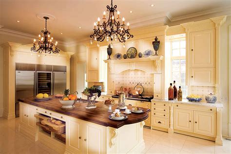 25 Traditional Kitchen Designs For A Royal Look