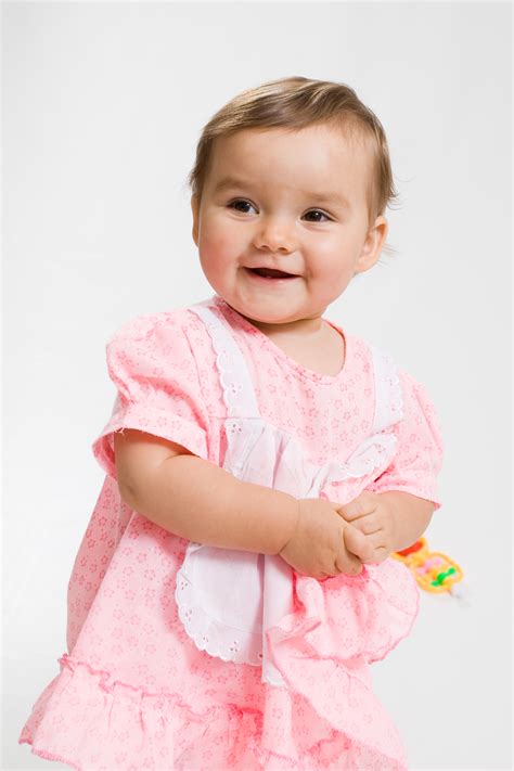 | meaning, pronunciation, translations and word forms: Baby and Kid Photo Contests | Baby Coupons and Stuff