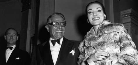 Aristotle socrates onassis, greek shipping magnate who developed a fleet of supertankers and freighters larger than the navies of many countries. L'incredibile vita di Aristotele Onassis | Starting Finance