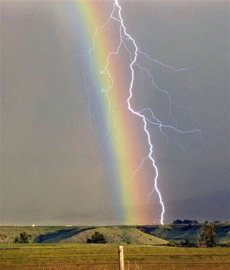 Lightning Beautiful But Deadly Rainbow Photography Amazing Nature