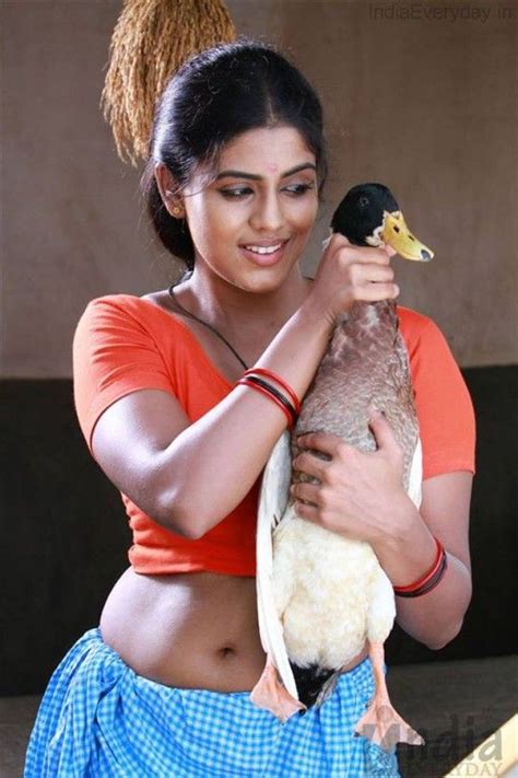 Iniya Bollywood Actress Hot Photos Indian Film Actress South Indian Actress Best Actress