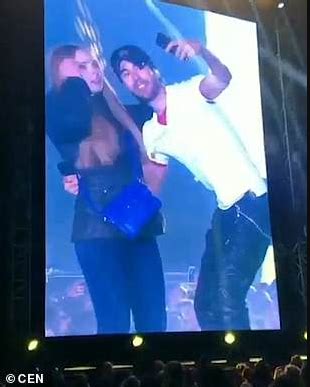 Enrique Iglesias Passionately Kisses A Fan At His Concert In Ukraine