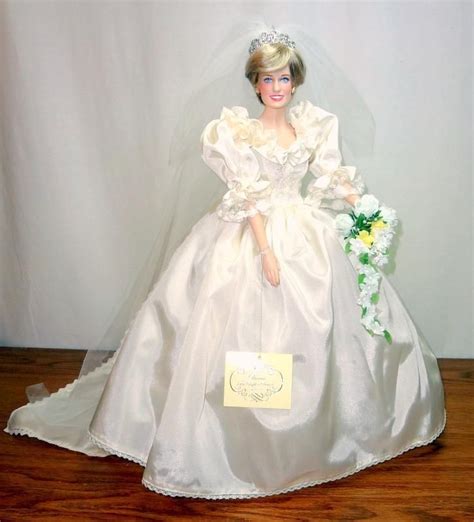Franklin Mint Bridal Princess Diana Vinyl Bride Doll In Royal