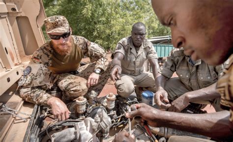 Die bundeswehr beobachtet die aktuellen entwicklungen in mali sorgfältig. Klima in Mali legt Bundeswehr-Fahrzeuge lahm , Weitere Länder