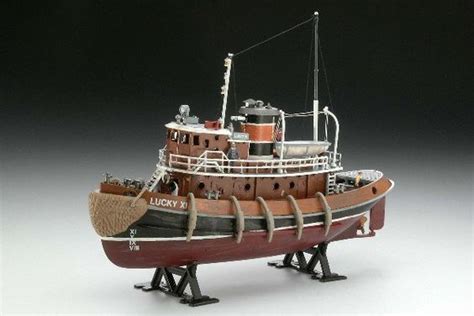 Revell Plastic Model Kit Harbour Tug Boat 1108 Scale 05207 New