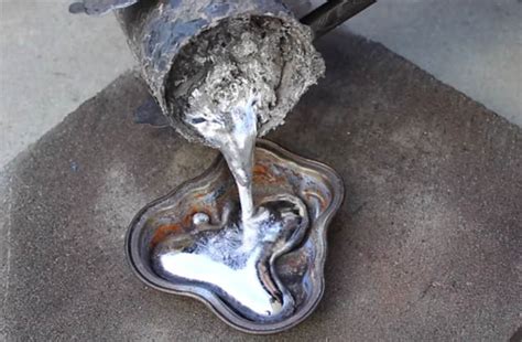 Survival Diy How To Melt Aluminum Cans For Casting