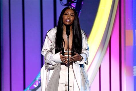 Sza Says She Was Accused Of Shoplifting At Sephora