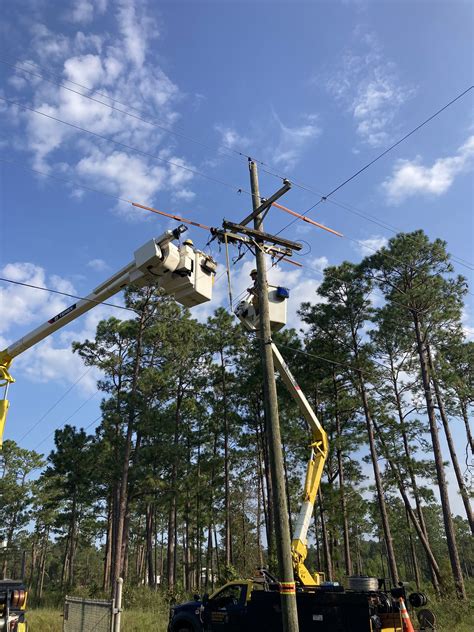 Ecm On Twitter Myprvepa Has A Group Of Linemen That Are Helping Wst