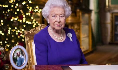 Queen Speech In Full Read Queens 2020 Christmas Speech Praising