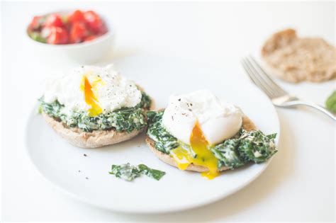 Poached Eggs With Creamy Spinach Cook Smarts