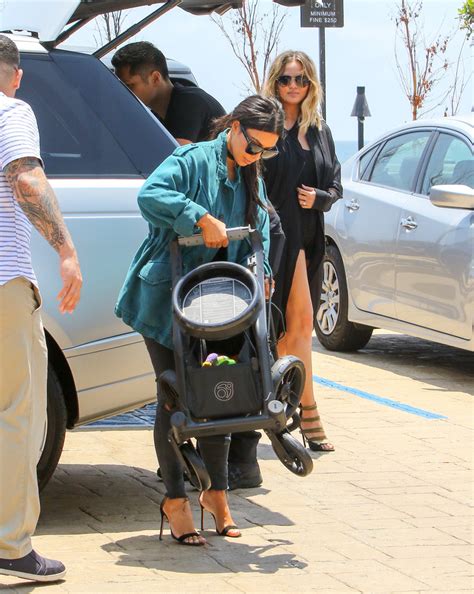 chrissy teigen photos photos kim kardashian and kanye west run into chrissy teigen and john