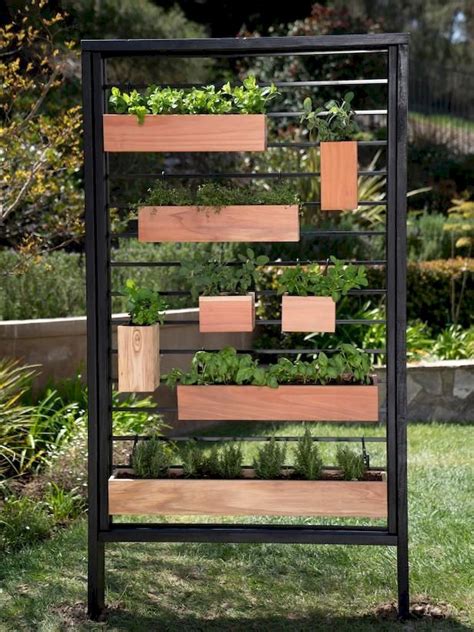 39 DIY Vertical Gardening Ideas for Backyard - homeridian.com | Vertical garden diy, Vertical ...