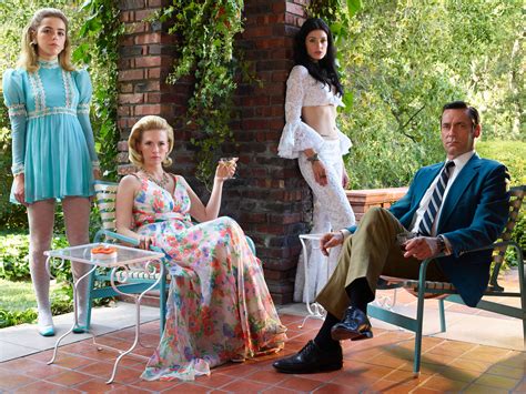 Mad Mens Final Season Cast Images Are Full Of Sports Coats And Floral Prints Collider