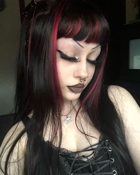 Gothic Hairstyles Hairstyles With Bangs Pretty Hairstyles Goth Hair Punk Hair Looks Dark