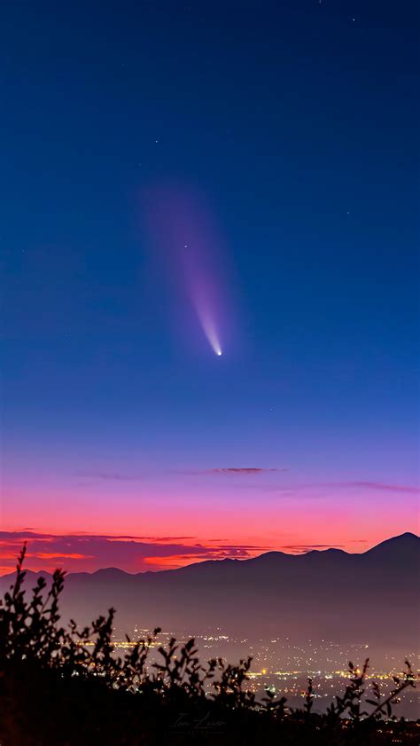 640x1136 Comet Neowise Over Orange County Iphone 55c5sse Ipod Touch
