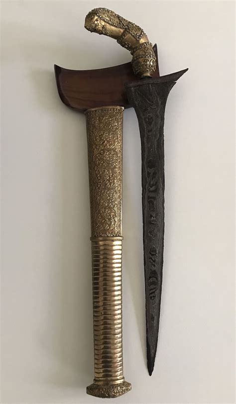 Pin di Senjata Alam Melayu