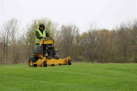 May 02, 2020 · can you overseed grass in the summer? Benefits of overseeding your lawn. - Van Zelst