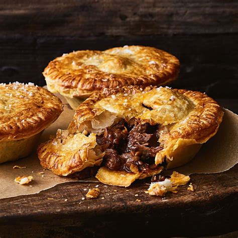Traditional Chunky Pepper Beef Pies Beef Pie Recipe Meat Pie Recipe
