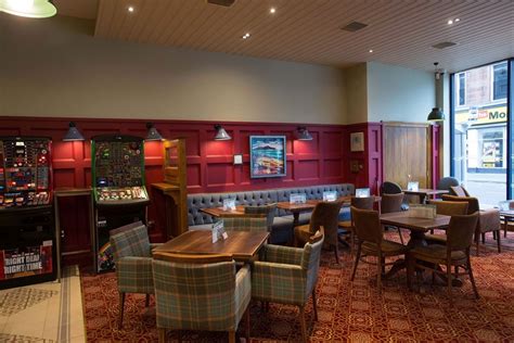 The Captain James Lang Pubs In Dumbarton J D Wetherspoon