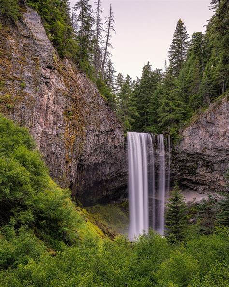 Tamanawas Waterfall In The Mount Hood National Forest In The Pacific