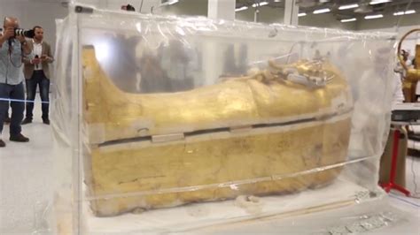 egypt starts restoration of tutankhamun s gilded coffin