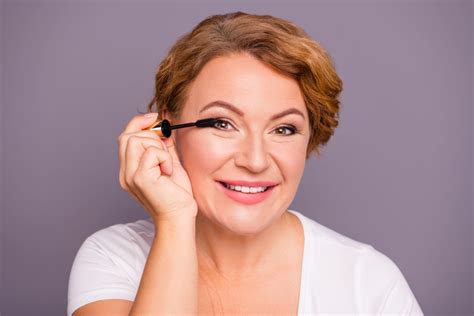 Glam Natural Makeup For Women Over 40 In Style Tips