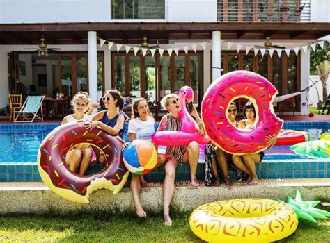 Secrets To Throwing A Flawless Summer Party With Images Secret Hot