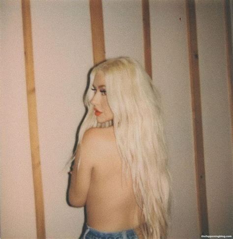Christina Aguilera Topless 4 Photos Thefappening