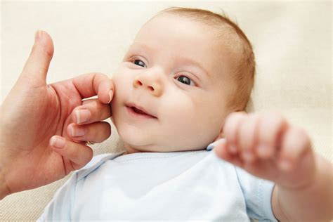Testing Your Newborn S Reflexes