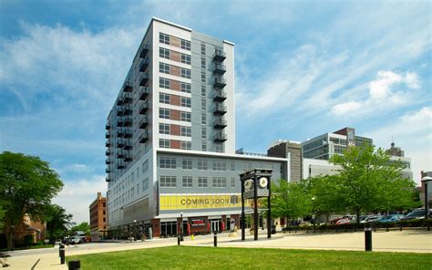 Skyline Tower Apartments In Fort Wayne In