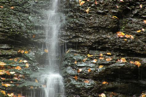 7 Beautiful Hidden Waterfalls In Pittsburgh