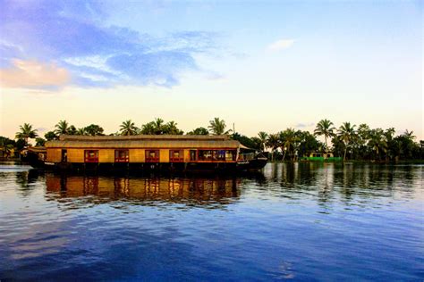 Alleppey Or Kumarakom Choice Of Backwaters Alleppey Houseboat Club
