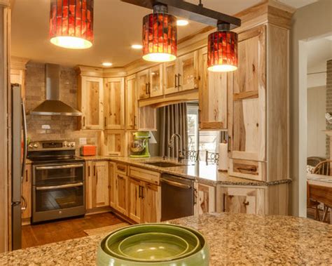 Our knotty hickory shaker is the ultimate country kitchen cabinet line. Rustic Hickory Cabinets Home Design Ideas, Pictures ...