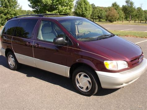 The toyota sienna is a minivan manufactured by toyota at the toyota motor manufacturing indiana facility in princeton, indiana, united states. 1998 Toyota Sienna - Pictures - CarGurus