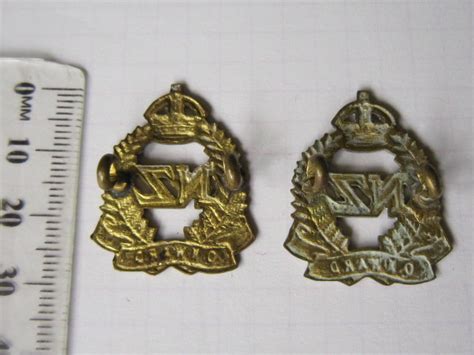 New Zealand Ww2 Era Nz Onwards Collar Badge Pair