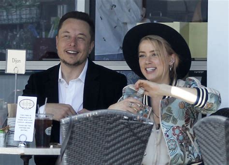 Lamore Tra Elon Musk E Amber Heard Continua Le Foto Insieme