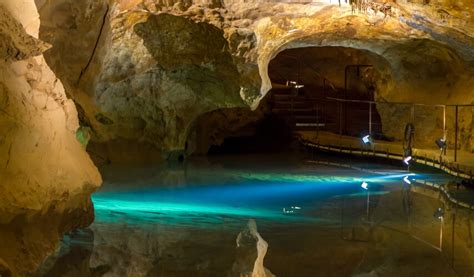 Jenolan Caves Aussie Weekend