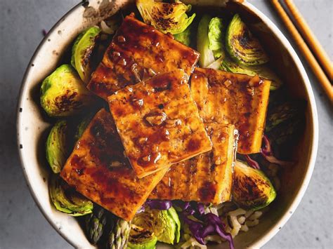 Took a chance and used firm tofu. Sticky Balsamic Tofu | Recipe in 2020 | Vegan recipes ...