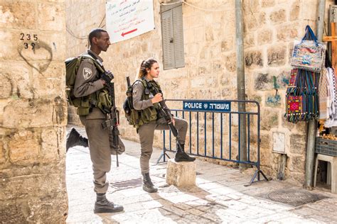 Israeli Soldiers Man And Woman Guarding Jerusalem Jerusalem