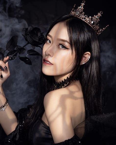 Tik tok video download without watermark. Hot TikToker lúc lên tivi và trong ảnh sống ảo: Lê Bống ...