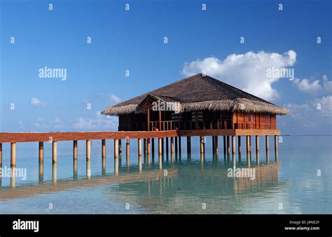 Water Bungalow Maldives Island Stock Photo Alamy