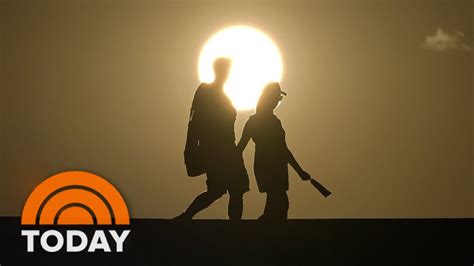 Unrelenting heat grips US from West Coast to Florida - YouTube