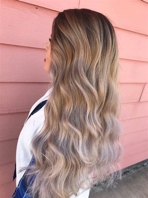 30 Light Ash Blonde Ombre Fashion Style