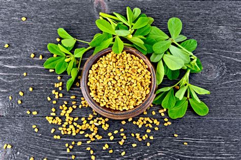 6 Unique Ways To Brighten Skin With Fenugreek Seeds!